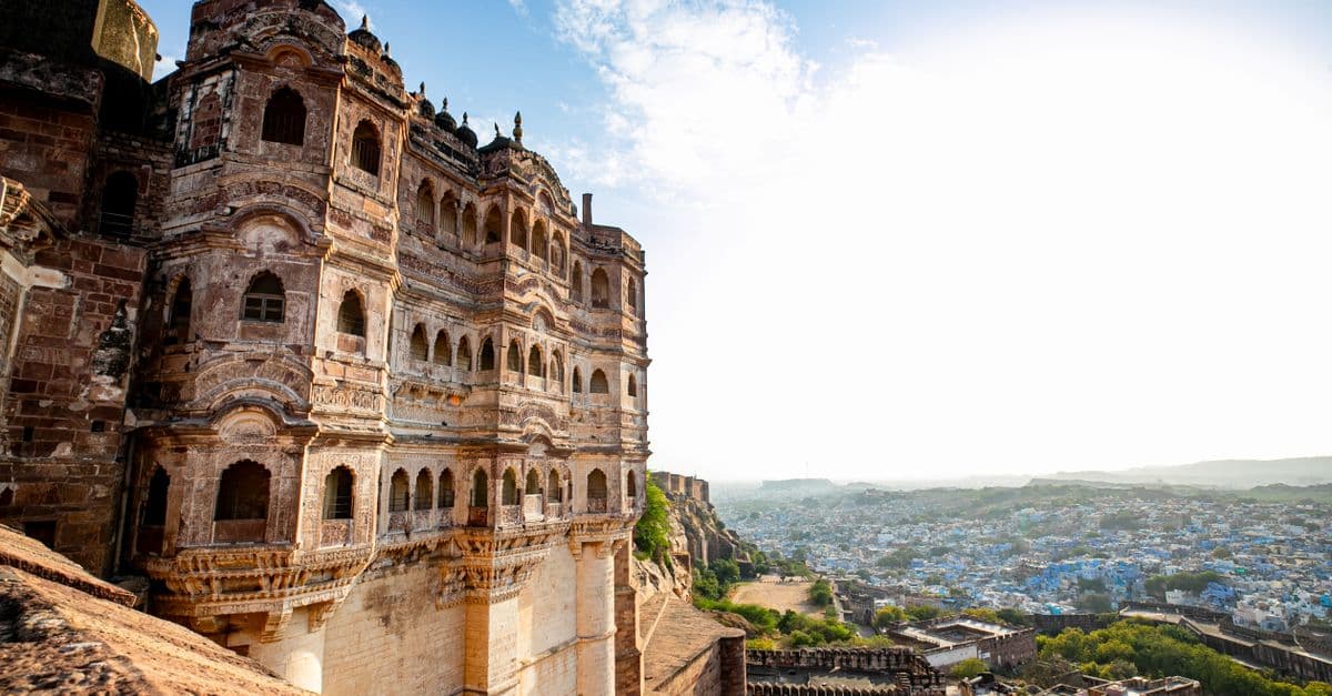 Jaipur — forts and bazaars