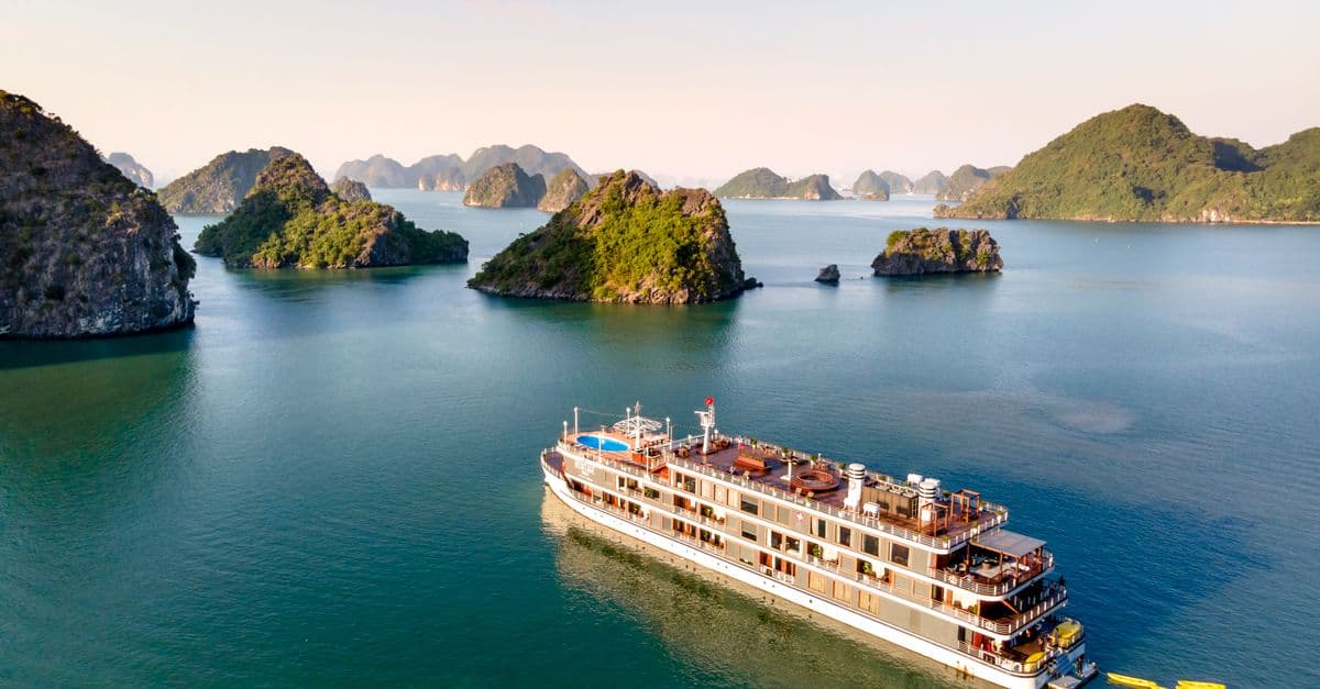 Halong Bay cruise